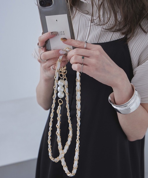 Fashion Letter(ファッションレター)の「パール&フェイクレザー スマホショルダー(スマホケース/カバー・レディース・グリーン/ピンク/ホワイト/ブラウン/ベージュ/パープル/ブルー/アイボリー/ブラック・FREE)」の14枚目の写真