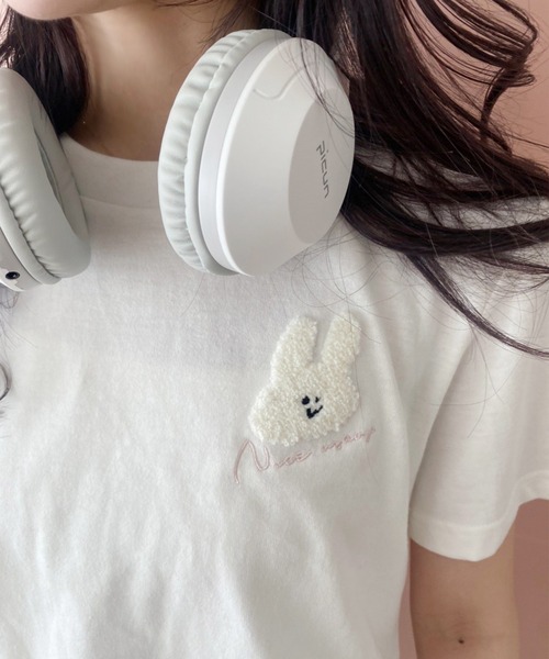 one after another NICE CLAUP（ワンアフターアナザーナイスクラップ）の「ガーリーにもカジュアルにも。ロゴアソートTシャツ（Tシャツ/カットソー・レディース・レッド/ピンク/ブラック/オフホワイト・FREE）」の5枚目の写真