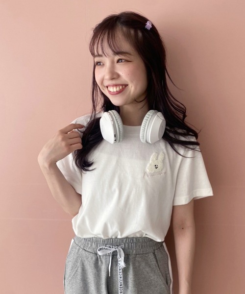 one after another NICE CLAUP（ワンアフターアナザーナイスクラップ）の「ガーリーにもカジュアルにも。ロゴアソートTシャツ（Tシャツ/カットソー・レディース・レッド/ピンク/ブラック/オフホワイト・FREE）」の6枚目の写真