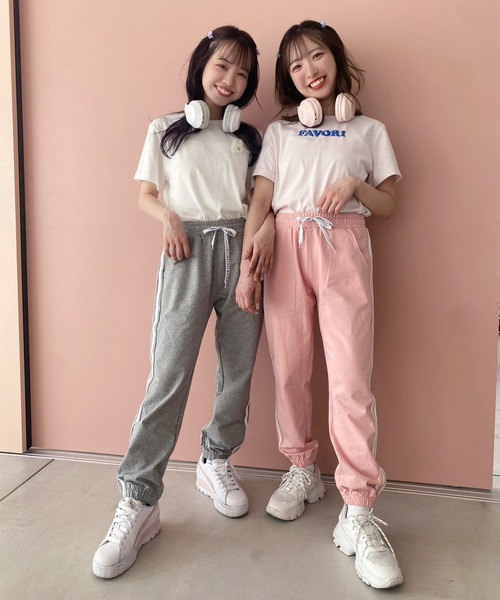 one after another NICE CLAUP（ワンアフターアナザーナイスクラップ）の「ガーリーにもカジュアルにも。ロゴアソートTシャツ（Tシャツ/カットソー・レディース・レッド/ピンク/ブラック/オフホワイト・FREE）」の20枚目の写真