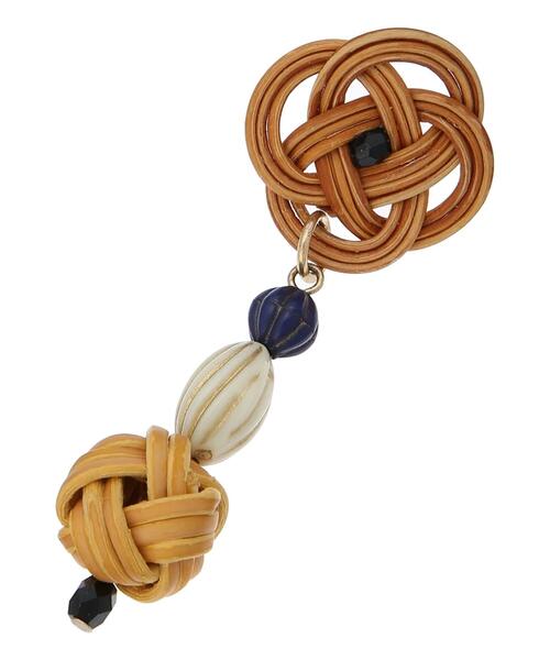 Samansa Mos2（サマンサ モスモス）の「ラタンビーズピアス（ピアス（両耳用）・レディース・ベージュ/オフホワイト・ﾌﾘ-）」の4枚目の写真