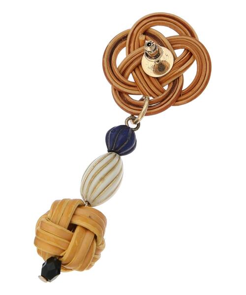 Samansa Mos2（サマンサ モスモス）の「ラタンビーズピアス（ピアス（両耳用）・レディース・ベージュ/オフホワイト・ﾌﾘ-）」の5枚目の写真