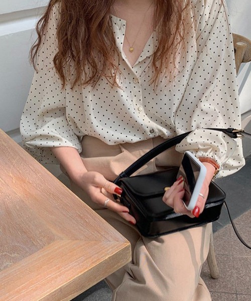 Chaco closet(チャコ クローゼット)の「ピンドットボリュームスリーブブラウス(シャツ/ブラウス・レディース・ブラック/アイボリー・FREE)」の7枚目の写真