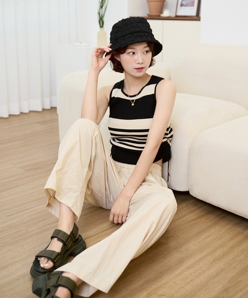 UNE MANSION(ユヌマンション)の「ウエストゴムピンタックルーズワイドワッシャーパンツ(スラックス・レディース・ライトカーキ/ベージュ/ブラック/カーキ/ピンク・FREE)」の7枚目の写真