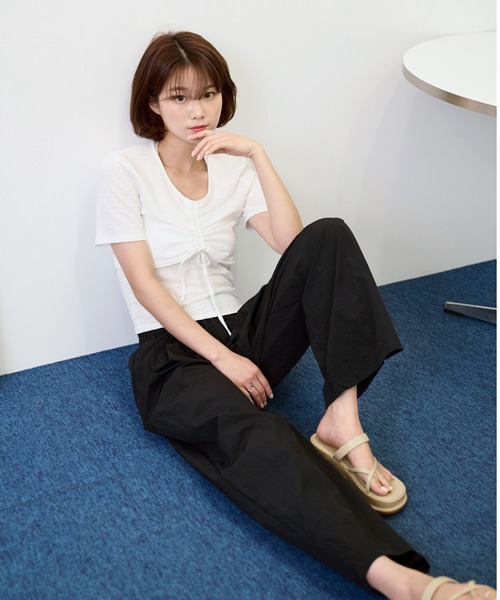 UNE MANSION(ユヌマンション)の「ウエストゴムピンタックルーズワイドワッシャーパンツ(スラックス・レディース・ライトカーキ/ベージュ/ブラック/カーキ/ピンク・FREE)」の15枚目の写真