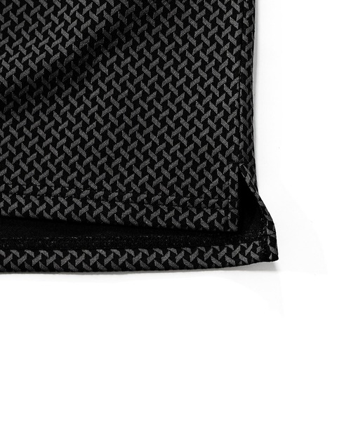 SOMEDIFF(サムディフ)の「【SOMEDIFF】総柄襟ワイヤーポロシャツ メンズ 半袖 トップス 涼しい 快適 総柄 モノトーン 襟 きれいめ スマート(ポロシャツ・メンズ・ホワイト×ブラック/ブラック×グレー/ホワイト・L/XL/M)」の15枚目の写真