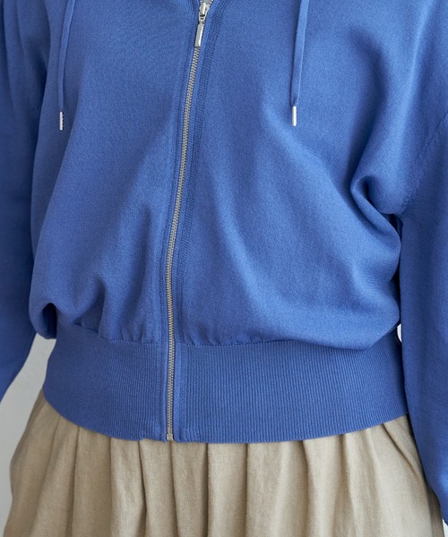 ikka(イッカ)の「ニットジップパーカー(パーカー・レディース・スカイブルー/ブラック/ライトグレー・M/L/S)」の17枚目の写真