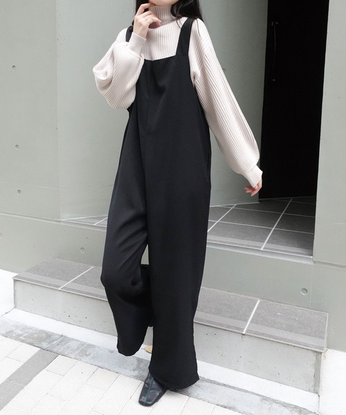 CORNERS(コーナーズ)の「とろみ素材裾スリットサロペット(サロペット/オーバーオール・レディース・モカ/ブラック・M)」の2枚目の写真