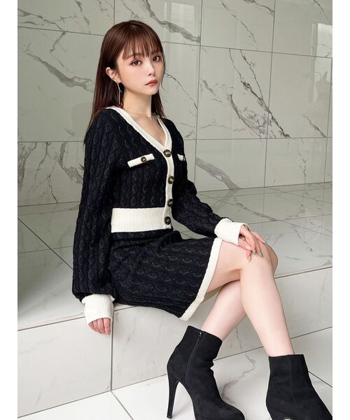 RESEXXY（リゼクシー）の「バイカラーデザインカーディガン【セットアップ着用可能】（カーディガン/ボレロ・レディース・ネイビー/ホワイト/ブラック・FREE）」の4枚目の写真