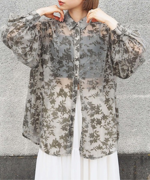 tiptop(ティップトップ)の「ベロアオパールBIGシャツ(シャツ/ブラウス・レディース・ブラック/アイボリー/グレイッシュベージュ・FREE)」の3枚目の写真