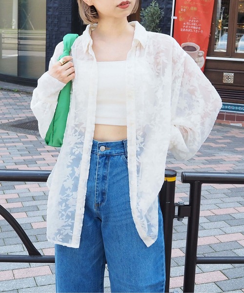 tiptop(ティップトップ)の「ベロアオパールBIGシャツ(シャツ/ブラウス・レディース・ブラック/アイボリー/グレイッシュベージュ・FREE)」の4枚目の写真