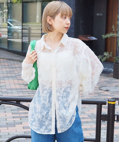 tiptop(ティップトップ)の「ベロアオパールBIGシャツ(シャツ/ブラウス・レディース・ブラック/アイボリー/グレイッシュベージュ・FREE)」の15枚目の写真