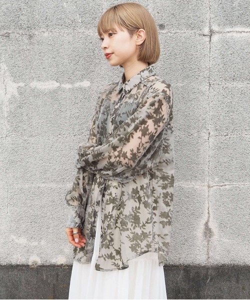 tiptop(ティップトップ)の「ベロアオパールBIGシャツ(シャツ/ブラウス・レディース・ブラック/アイボリー/グレイッシュベージュ・FREE)」の21枚目の写真