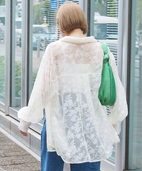 tiptop(ティップトップ)の「ベロアオパールBIGシャツ(シャツ/ブラウス・レディース・ブラック/アイボリー/グレイッシュベージュ・FREE)」の9枚目の写真