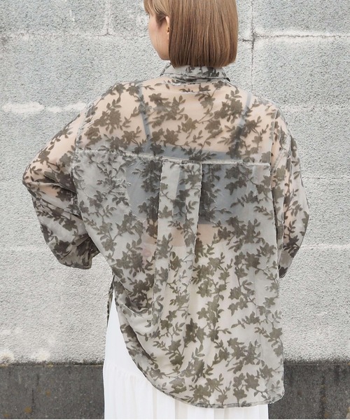 tiptop(ティップトップ)の「ベロアオパールBIGシャツ(シャツ/ブラウス・レディース・ブラック/アイボリー/グレイッシュベージュ・FREE)」の14枚目の写真