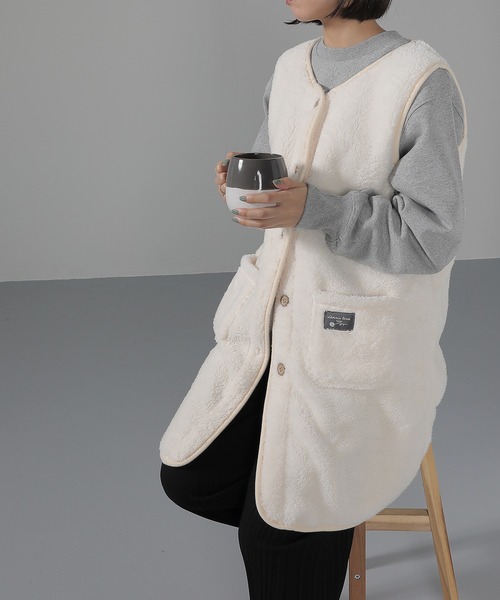 emesuelee（エメスーリー）の「ふわふわモフモフノーカラーロングボタンベスト（その他ルームウェア・レディース・ピンク/モカ/アイボリー/モスグリーン/ブルー/チャコールグレー・フリー）」の11枚目の写真