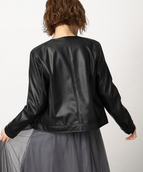 grove（グローブ）の「◆ミニマルなデザインで綺麗めに着こなせるライダースジャケット（ライダースジャケット・レディース・ブラック/ナチュラル・02/03/01/05/04）」の19枚目の写真