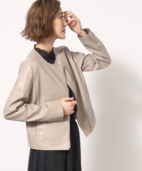 grove（グローブ）の「◆ミニマルなデザインで綺麗めに着こなせるライダースジャケット（ライダースジャケット・レディース・ブラック/ナチュラル・02/03/01/05/04）」の13枚目の写真