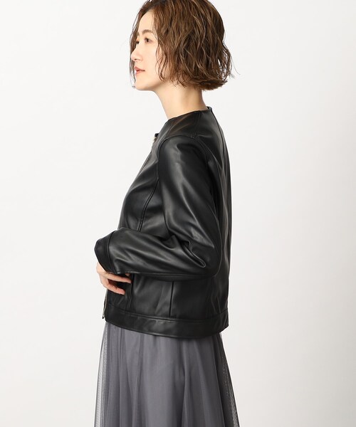 grove（グローブ）の「◆ミニマルなデザインで綺麗めに着こなせるライダースジャケット（ライダースジャケット・レディース・ブラック/ナチュラル・02/03/01/05/04）」の9枚目の写真