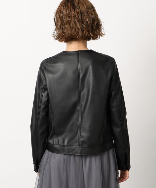 grove（グローブ）の「◆ミニマルなデザインで綺麗めに着こなせるライダースジャケット（ライダースジャケット・レディース・ブラック/ナチュラル・02/03/01/05/04）」の8枚目の写真