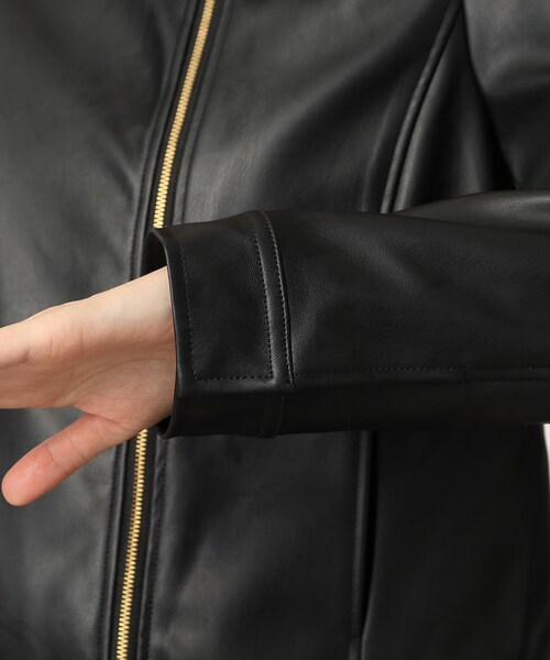 grove（グローブ）の「◆ミニマルなデザインで綺麗めに着こなせるライダースジャケット（ライダースジャケット・レディース・ブラック/ナチュラル・02/03/01/05/04）」の6枚目の写真