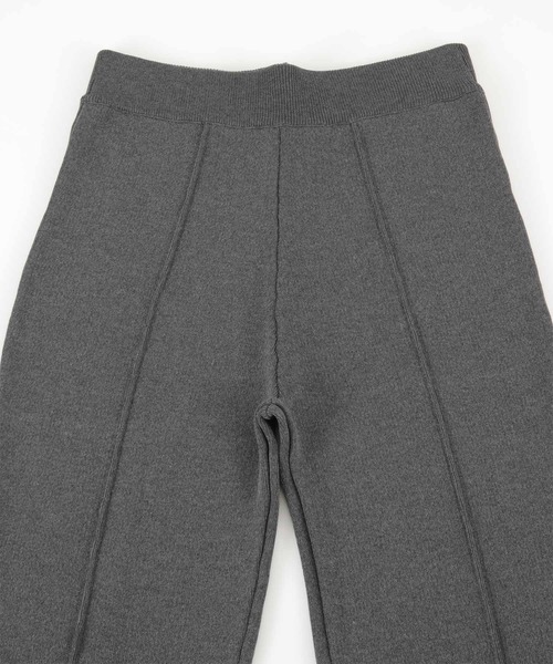 titivate(ティティベイト)の「センターピンタックフレアニットパンツ(その他パンツ・レディース・チャコール/ピンク系その他/ライトベージュ/ブラック・M/L/S)」の13枚目の写真