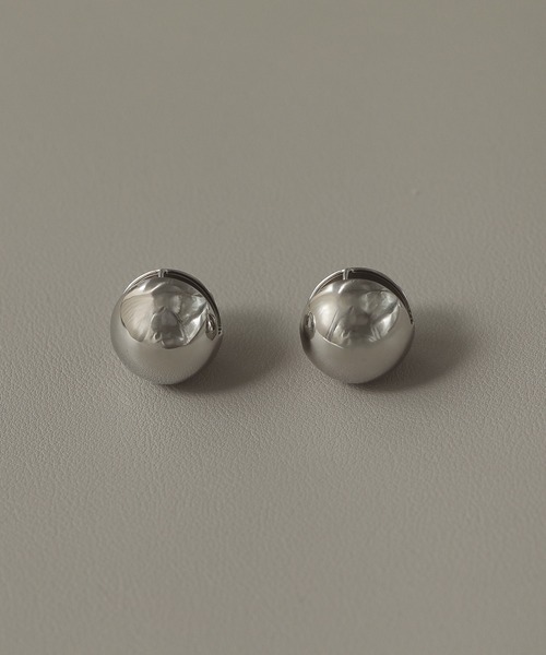 voov(ブーブ)の「ワンタッチ メタル ボール ポイント ピアス(ピアス(両耳用)・レディース・シルバー/ゴールド・フリー)」の3枚目の写真