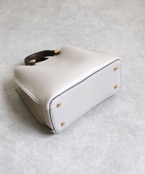 MIAN （ミアン）の「CLIVIA / ミニハンドバッグ（ハンドバッグ・レディース・グレー/アイボリー/ブラック/ライトイエロー/サックスブルー/ミント/モカ・FREE）」の22枚目の写真