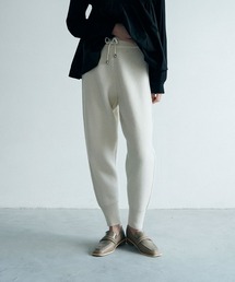 TUCK DENIM（デニムパンツ）｜marjour（マージュール）のファッション