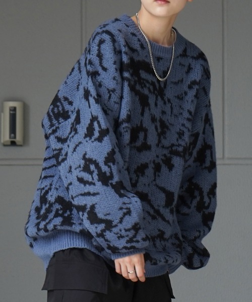 Confirm（コンファーム）の「ビッグシルエット ヘリンボーン柄 / ニュアンス柄 / 煙柄 プルオーバーニット【Confirm】（ニット/セーター・メンズ・ホワイト/ブルー/ブラック/ホワイト系その他/ブラック系その他/グレー系その他/ブルー系その他/ブラック系その他2/ホワイト系その他2/グリーン系その他2・M/L）」の10枚目の写真