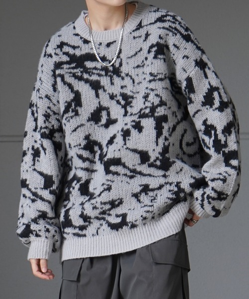 Confirm（コンファーム）の「ビッグシルエット ヘリンボーン柄 / ニュアンス柄 / 煙柄 プルオーバーニット【Confirm】（ニット/セーター・メンズ・ホワイト/ブルー/ブラック/ホワイト系その他/ブラック系その他/グレー系その他/ブルー系その他/ブラック系その他2/ホワイト系その他2/グリーン系その他2・M/L）」の11枚目の写真
