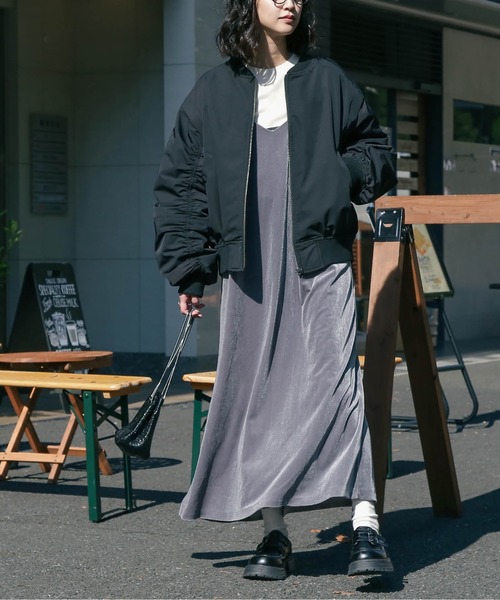 FREE'S MART（フリーズマート）の「ナローベロアＶネックキャミワンピース（ワンピース・レディース・モカ/グレー/ブラック・SMALL/MEDIUM）」の9枚目の写真