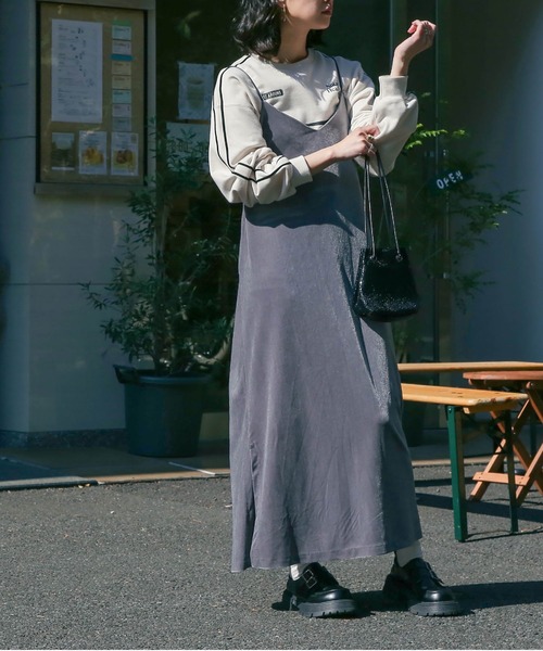 FREE'S MART（フリーズマート）の「ナローベロアＶネックキャミワンピース（ワンピース・レディース・モカ/グレー/ブラック・SMALL/MEDIUM）」の11枚目の写真