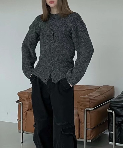 LYEON(リヨン)の「モヘアライクニットセットアップ/フロントボタンビスチェセットニット(ニット/セーター・レディース・オフホワイト/ブラック/ブラウン/チャコールグレー・FREE)」の12枚目の写真
