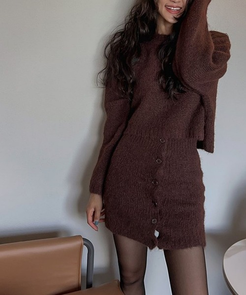 LYEON(リヨン)の「モヘアライクニットセットアップ/フロントボタンビスチェセットニット(ニット/セーター・レディース・オフホワイト/ブラック/ブラウン/チャコールグレー・FREE)」の19枚目の写真