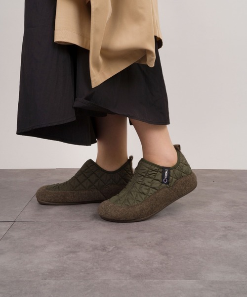 VERBENAS（ベルベナス）の「【VERBENAS/ベルベナス】ダウンスリッポン　キルティング（スリッポン・レディース・ブラック/チャコールグレー/カーキ・36/37/38）」の3枚目の写真