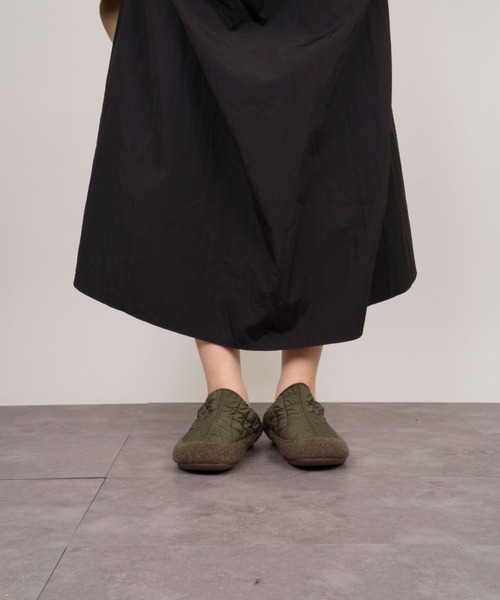 VERBENAS（ベルベナス）の「【VERBENAS/ベルベナス】ダウンスリッポン　キルティング（スリッポン・レディース・ブラック/チャコールグレー/カーキ・36/37/38）」の9枚目の写真