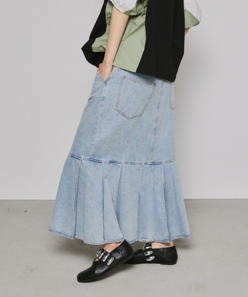 manana suerte（マニャーナスエルテ）の「デニムプリーツスカート
