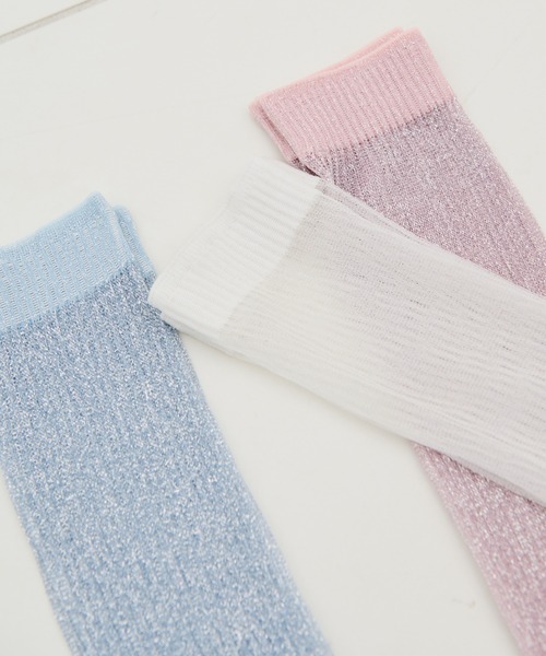 MERLOT(メルロー)の「シアーラメソックス(ソックス/靴下・レディース・ホワイト/ピンク/ブルー・FREE)」の2枚目の写真