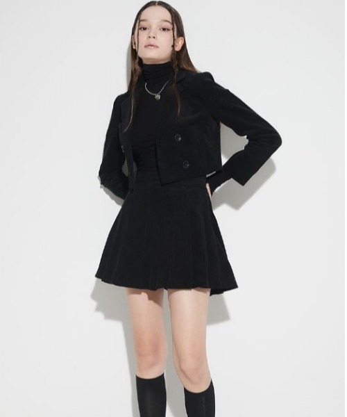 LUVISTRUE(ラヴイズトゥルー)の「OW CORDUROY SKIRT(スカート・レディース・ブラック・MEDIUM/SMALL)」の2枚目の写真