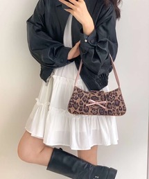 リボン付きスクエアショルダーバッグ