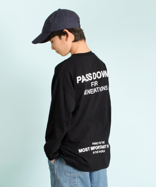 GLAZOS（グラソス）の「【プチプラ】アソートバックロゴ長袖Tシャツ（Tシャツ/カットソー・キッズ・ブルー/グレー/ブラック/ホワイト/ベージュ・140cm/150cm/160cm/170cm）」の2枚目の写真