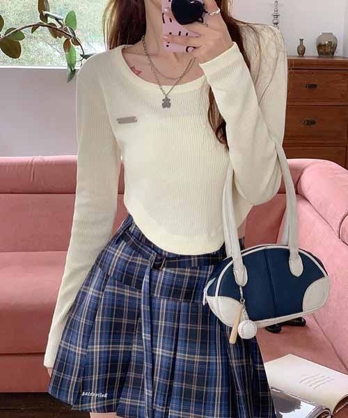 NANEA(ナネア)の「ワンポイント Uネッククロップドカットソー(Tシャツ/カットソー・レディース・アイボリー/グレー・X-LARGE/LARGE/MEDIUM/SMALL)」の1枚目の写真