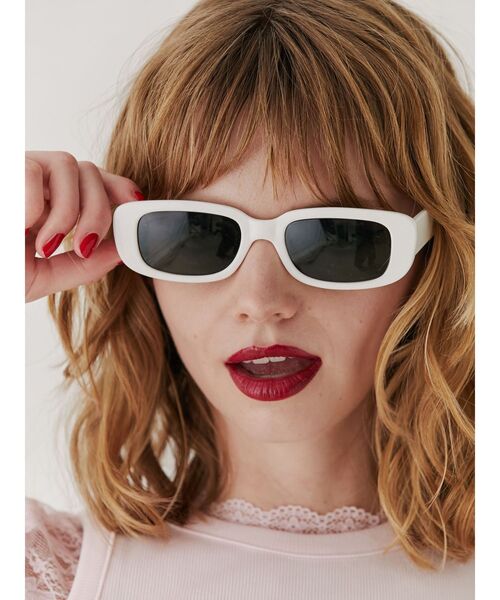 jouetie（ジュエティ）の「カラーレンズスクエアサングラス（サングラス・レディース・ブラウン/オフホワイト/ブラック・FREE）」の2枚目の写真