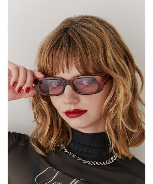 jouetie（ジュエティ）の「カラーレンズスクエアサングラス（サングラス・レディース・ブラウン/オフホワイト/ブラック・FREE）」の4枚目の写真