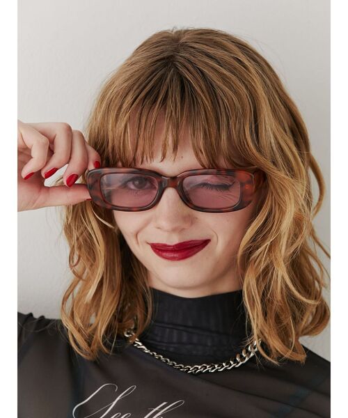 jouetie（ジュエティ）の「カラーレンズスクエアサングラス（サングラス・レディース・ブラウン/オフホワイト/ブラック・FREE）」の5枚目の写真