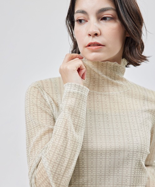 ROPE'（ロペ）の「モノグラムプリントチュールハイネック（Tシャツ/カットソー・レディース・ブラウン/ホワイト系その他5・FREE）」の7枚目の写真