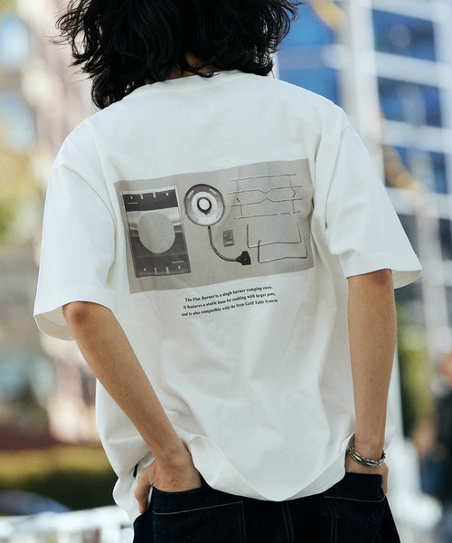 Snow Peak(スノーピーク)の「SNOW PEAK × JOURNAL STANDARD / 別注 UCCP Flat Burner Tshirt(Tシャツ/カットソー・メンズ・ホワイト/ライトグレー・X-LARGE/LARGE/MEDIUM)」の2枚目の写真