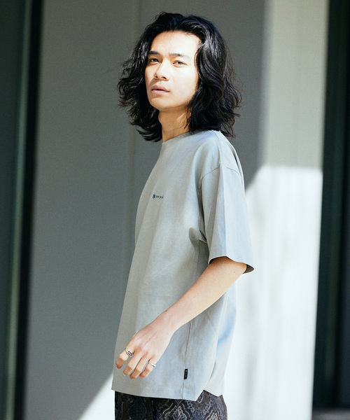 Snow Peak(スノーピーク)の「SNOW PEAK × JOURNAL STANDARD / 別注 UCCP Flat Burner Tshirt(Tシャツ/カットソー・メンズ・ホワイト/ライトグレー・X-LARGE/LARGE/MEDIUM)」の11枚目の写真