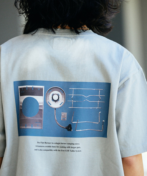 Snow Peak(スノーピーク)の「SNOW PEAK × JOURNAL STANDARD / 別注 UCCP Flat Burner Tshirt(Tシャツ/カットソー・メンズ・ホワイト/ライトグレー・X-LARGE/LARGE/MEDIUM)」の14枚目の写真